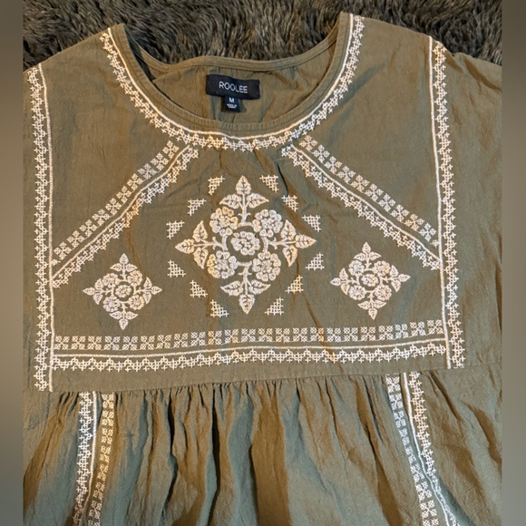 Green with cream stitching size medium dress - Picture 3 of 6